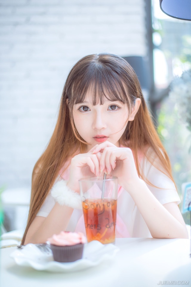 “嗷嗷嗷~”